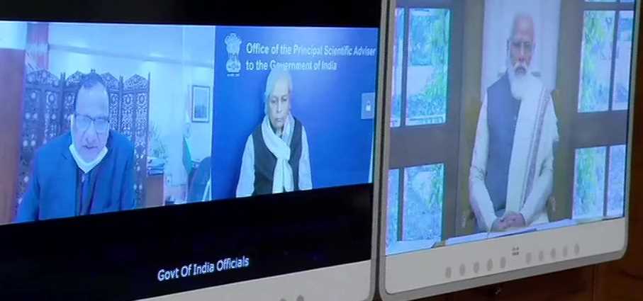 पीएम मोदी ने की कोरोना वैक्सीन बनाने वाली तीन टीमों से चर्चा